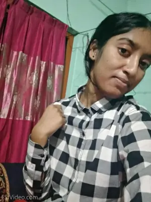 Beautiful Bangladeshi College Girl Showing Naked Boobs