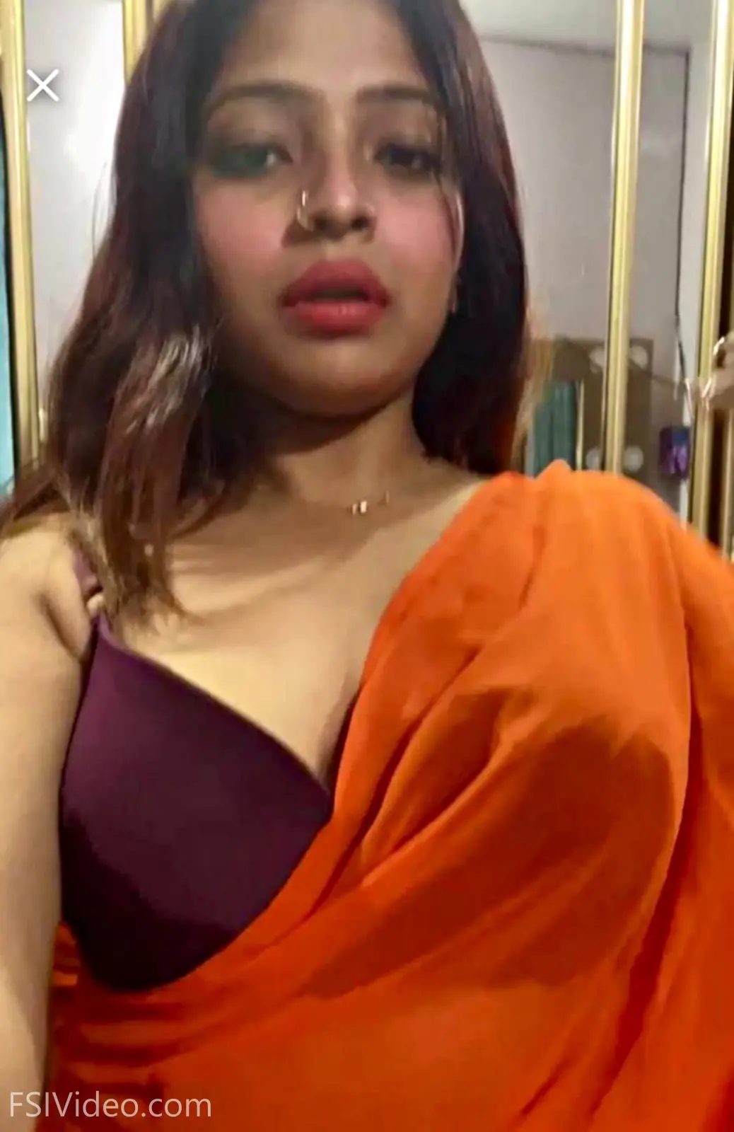 Big Ass Girlfriend Strip And Showing Her Naked Body