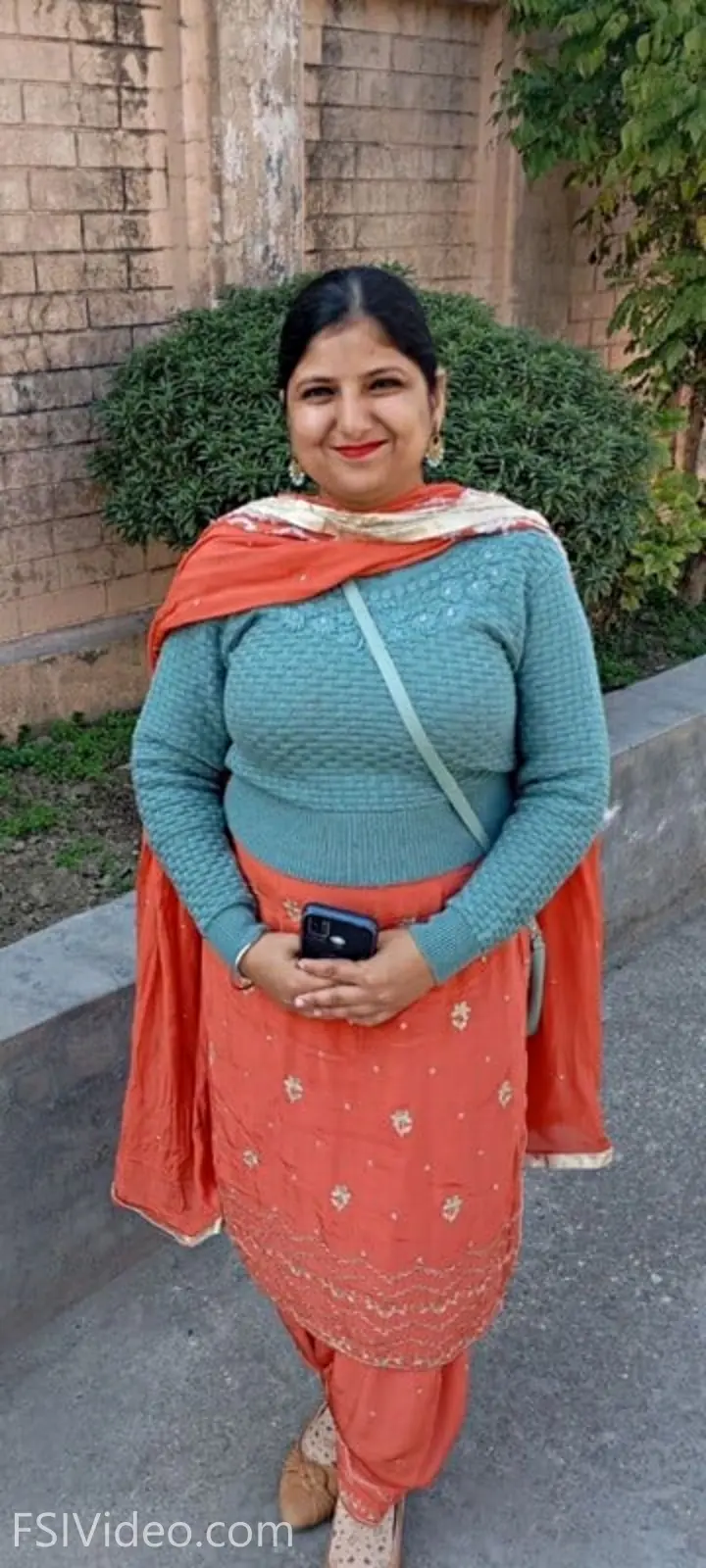 Busty Indian Aunty Bath And Nude Photos Galore