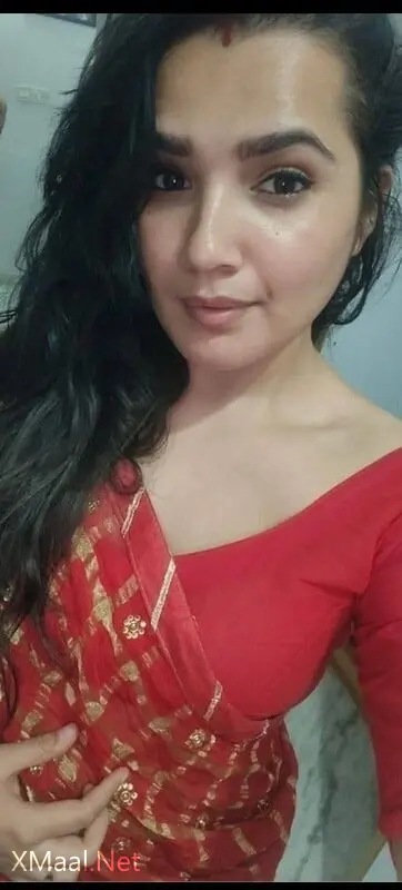 Indian Wife Big Booty And Nude Photo Showing Pics