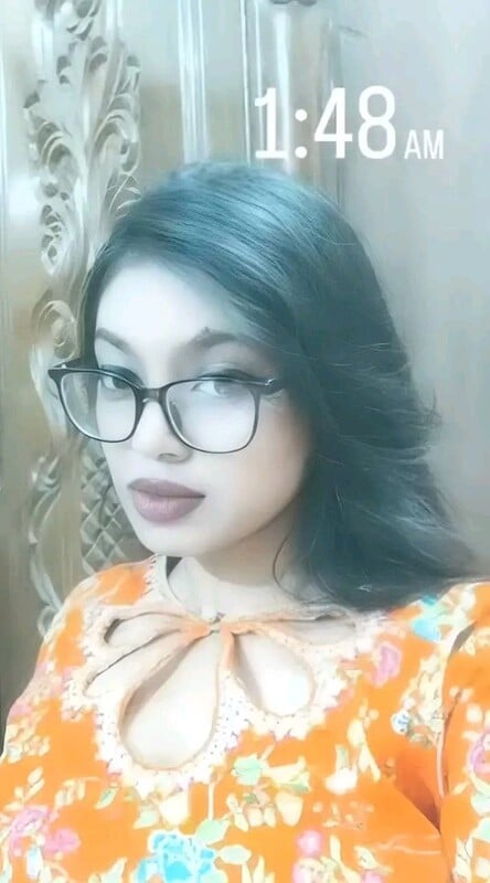 Innocent Desi Girl In Glasses Nude Hot Photos