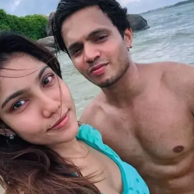 Newly Married Sri Lankan Couple Honeymoon Naked Photo