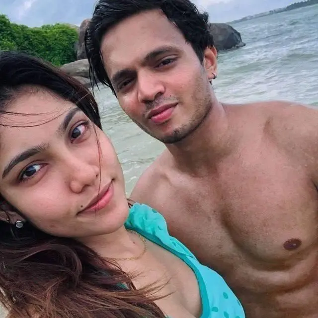 Newly Married Sri Lankan Couple Honeymoon Naked Photo