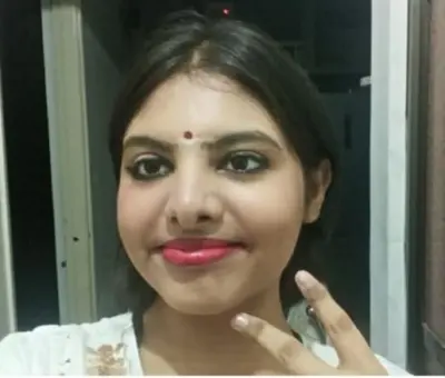 Rare Boob Show Selfies Of Cute Indian Girlfriend