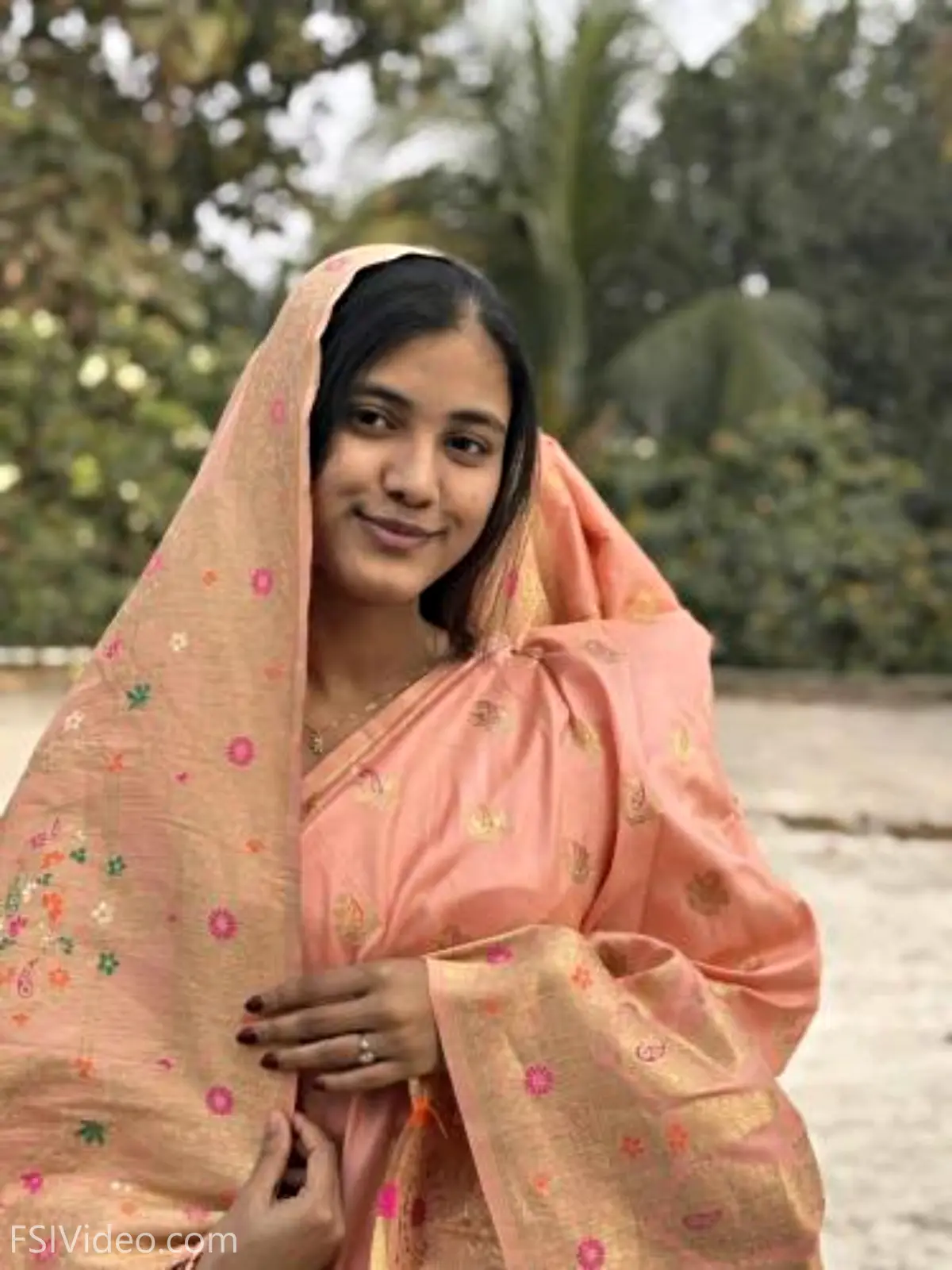 Round Ass Desi Girl Nude Tempting Photos Trending