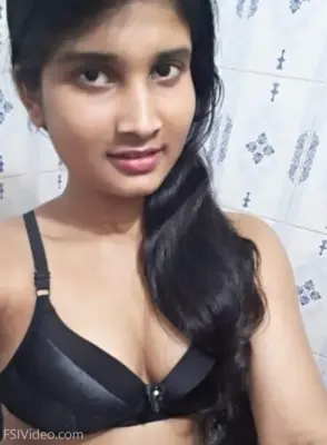 Slim Desi Girl Facial Expression With Blowjob