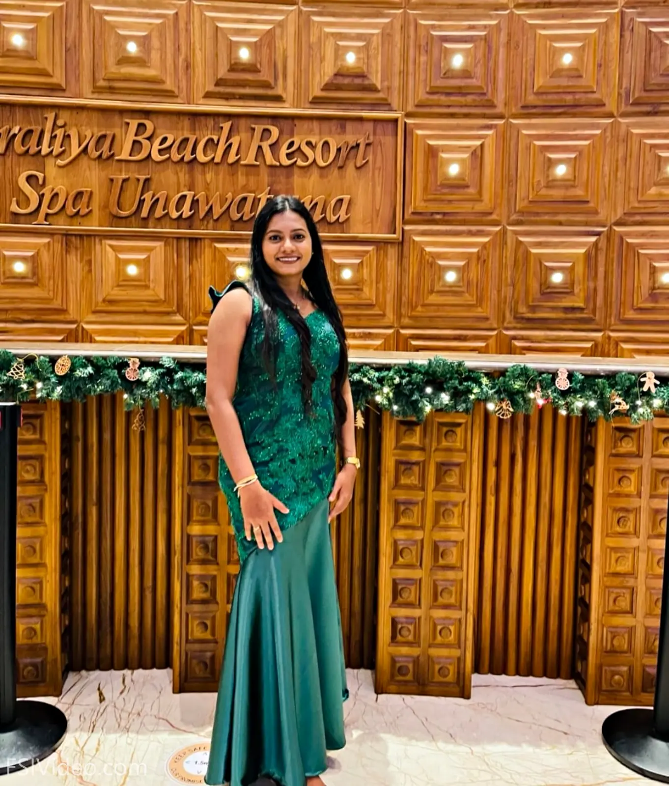 Sri Lankan Girlfriend Blowjob To Boyfriend And Nude Show