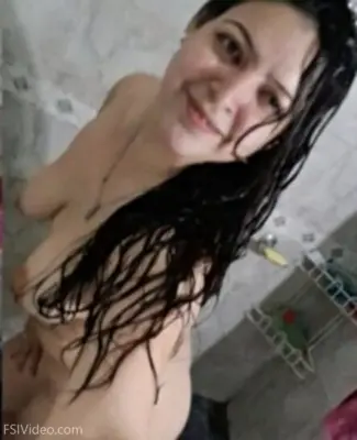 Wet Bhabhi Nude Shower Bath And Naked In Bedroom