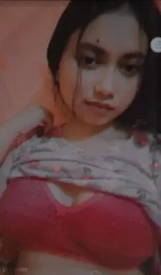 Bangladeshi Girl Topless Exposing Her Big Boobs