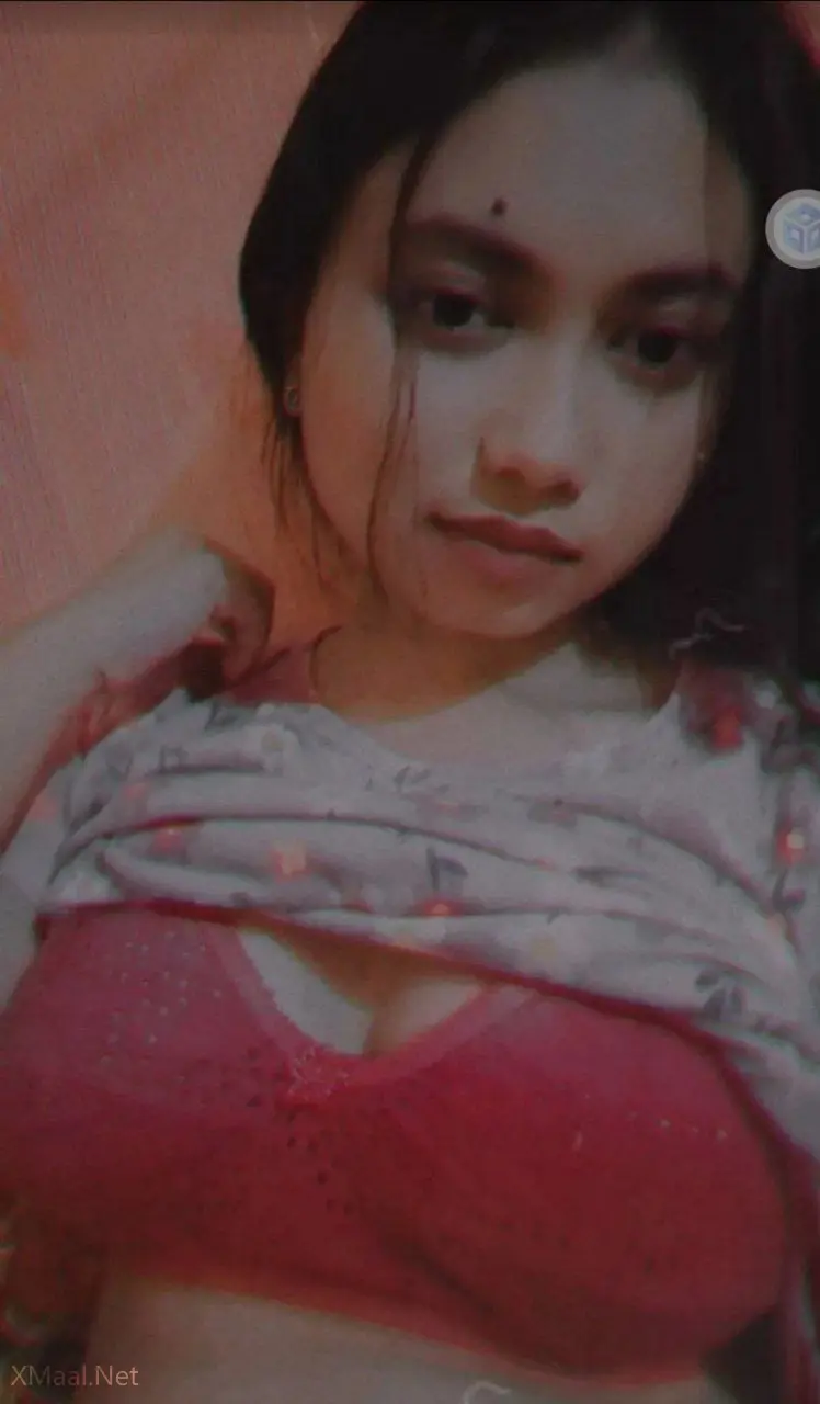 Bangladeshi Girl Topless Exposing Her Big Boobs