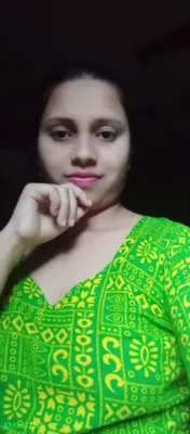 Bengali Sexy Girl Topless Playing With Her Boobs