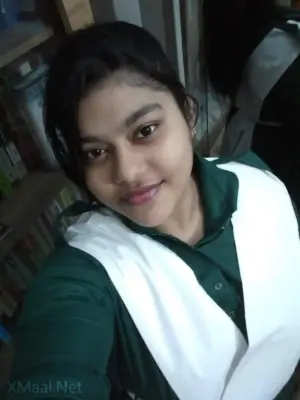 Bangladeshi Young College Girl Nude Hot Selfie Photo - Thumbnail 9