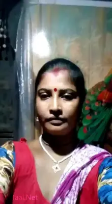 Desi Bhabhi Her Nude Photo Sent To Her Lover Devar - Thumbnail 5