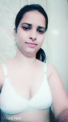 Desi Housewife Sex Nude Pics - Thumbnail 10