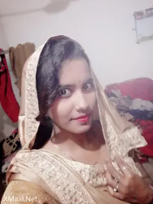 Exposing Nude Photos Of Desi Girlfriend - Thumbnail 3