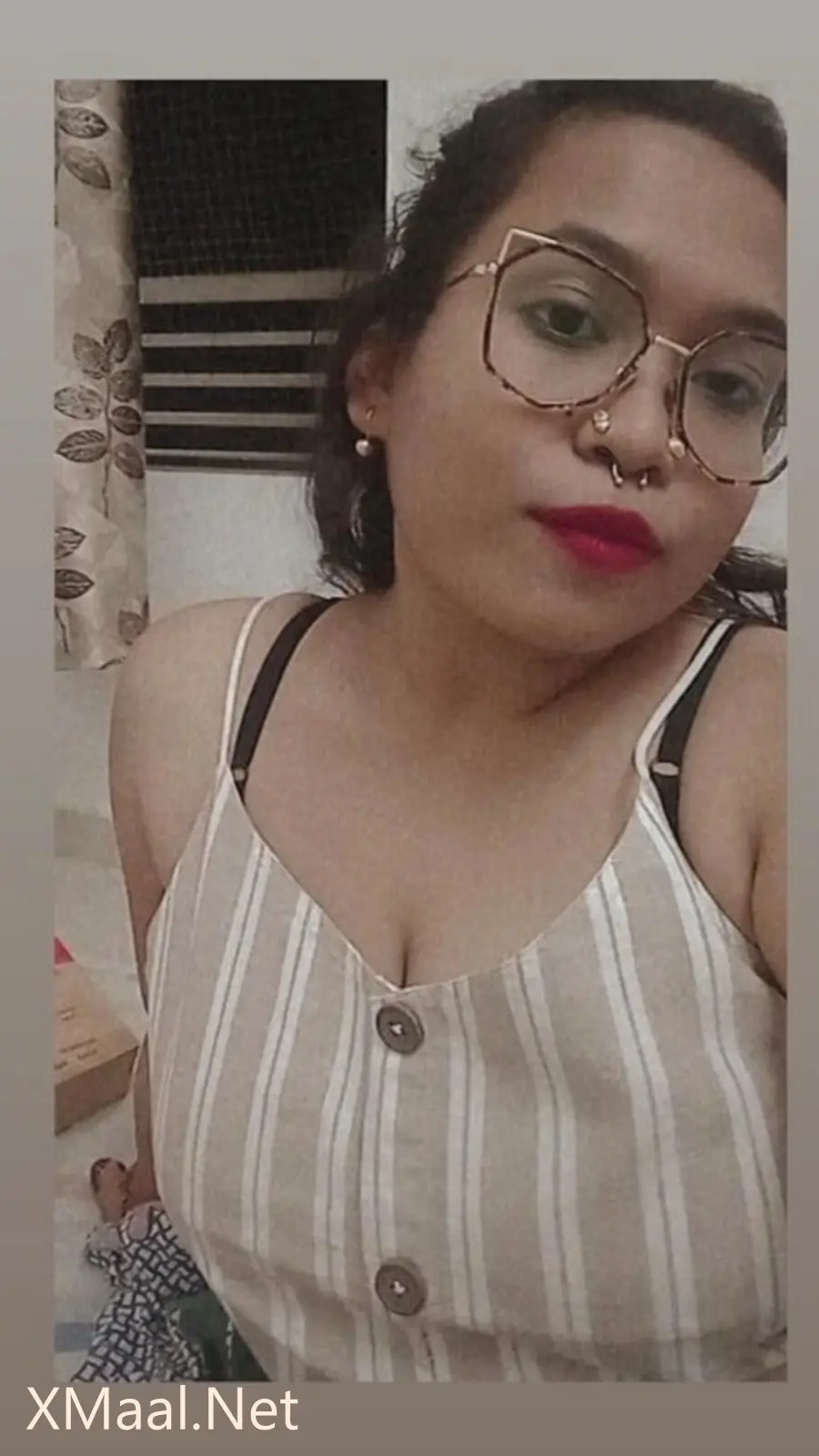 Faridabad Garment Office Girl Big Boobs Nude Photo - Thumbnail 3