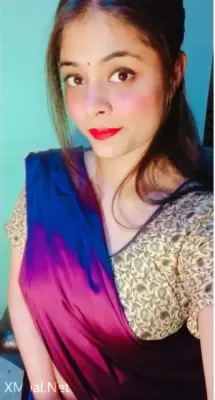 Indian School Teacher Open His Saree And Showing Big Boobs - Thumbnail 10