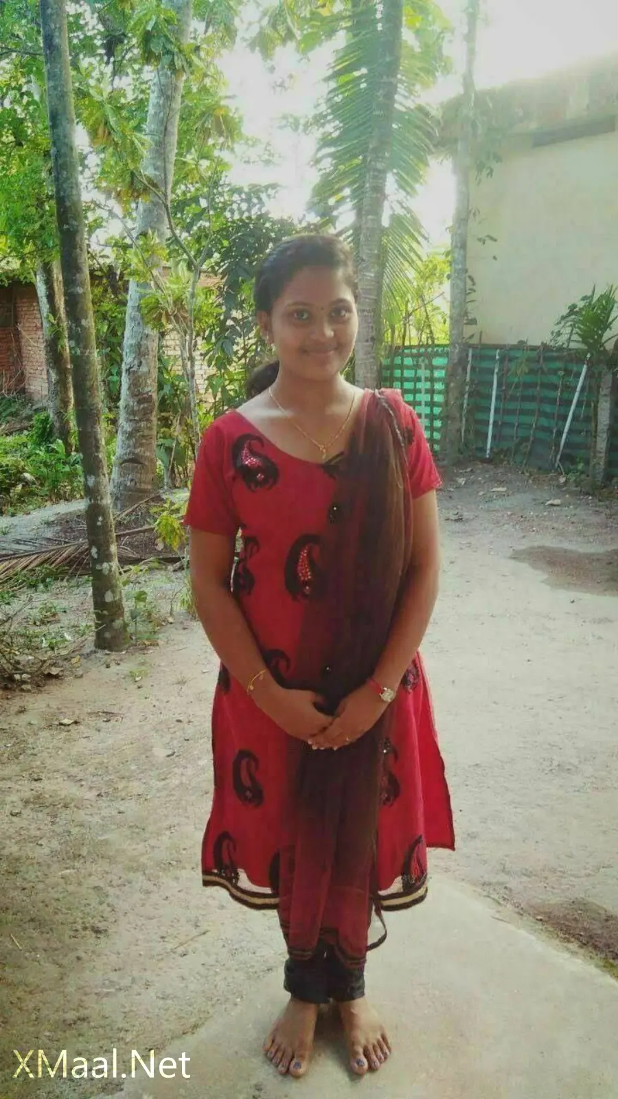 Kannada Young Girl Big Boobs Showing Photo - Thumbnail 4