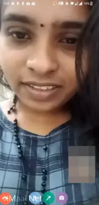 Kannur Malayali Girlfriend Boob Show On Video Call - Thumbnail 1