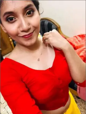 Mumbai Sexy College Girl Topless Big Boobs Photos - Thumbnail 4