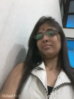 Mumbai Wife Caught To Her Boyfriend - Thumbnail 6