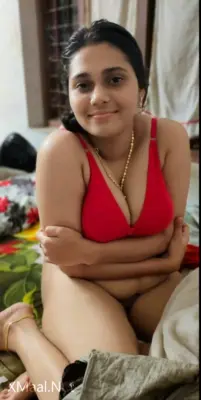 Nude Indian Girl Showing Her Big Boobs - Thumbnail 7
