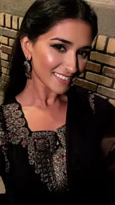 Pakistani Sexy Girl Nude Figure Photo Captured On Camera - Thumbnail 7