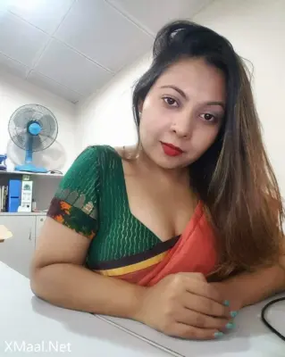 Sexy Indian Bhabhi Boob Show In Transparent Blouse - Thumbnail 7