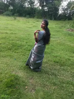 Tamil Girl Boob Photos Shared With Her Boyfriend - Thumbnail 1