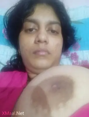 Tamil Wife Showing Private Body Parts Showing Husband - Thumbnail 4