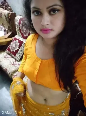 Yellow Saree Hot Girl Nude Photo - Thumbnail 2