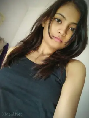 Young College Girl Nudeboobs Selfies Full Set - Thumbnail 3