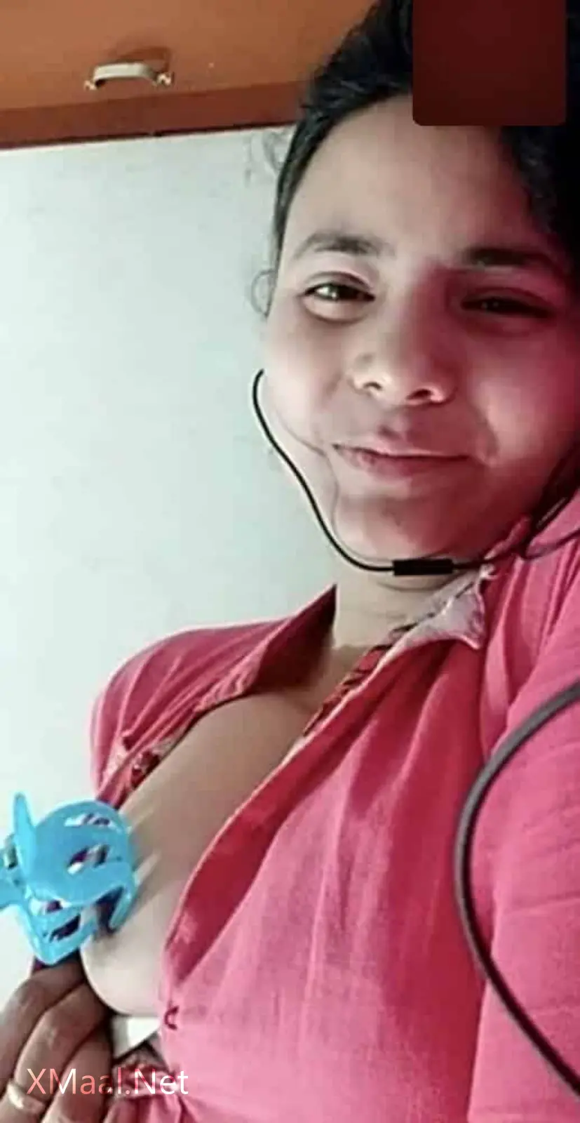 Big Boobs Desi Girl Nude Video Call Sex Chat - Thumbnail 2