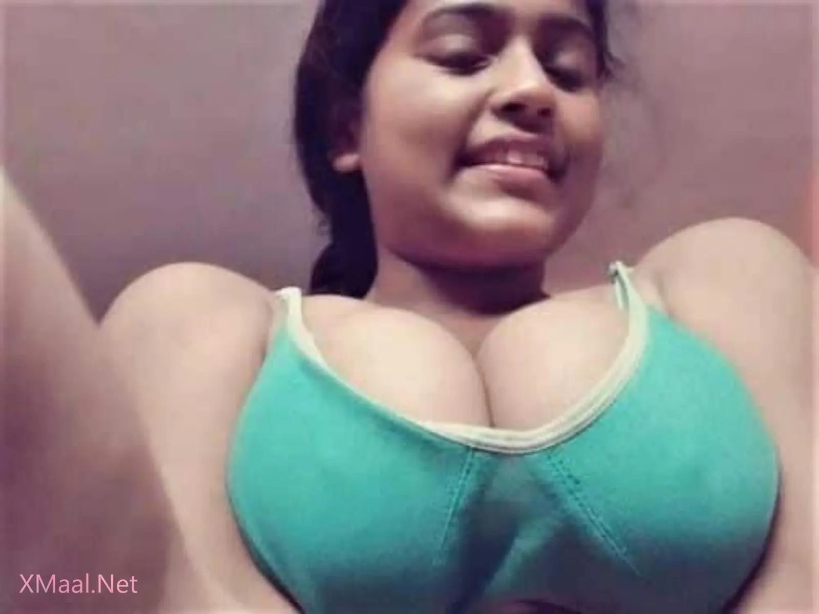 Big Boobs Tamil Girl Exposing Her Boobs On Cam - Thumbnail 5