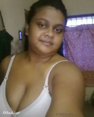 Chubby Indian Wife Big Boobs Nude Photo - Thumbnail 4