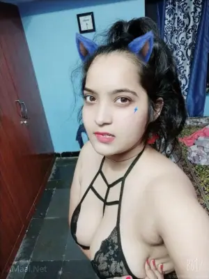 Desi Girl Nude Hot Selfie Photo - Thumbnail 1