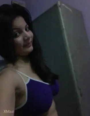 Desi Office Staff Hot Big Boobs Photo - Thumbnail 2