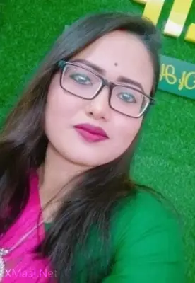 Hairy Pussy Bengali Bhabhi Nude Photos - Thumbnail 1