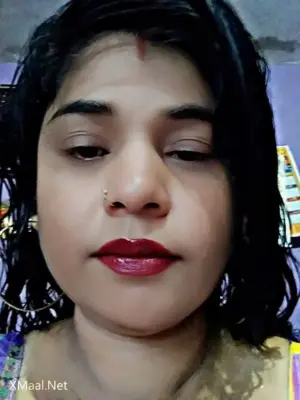 Hot Bhabhi Nude Pussy Showing Her Lover - Thumbnail 5