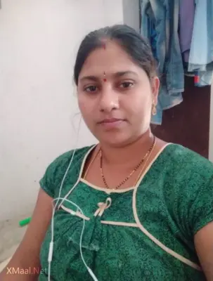 Hot Desi Slut Wife Nude Picture - Thumbnail 1