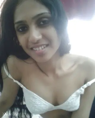 Indian College Girl Nude Hairy Pussy Photo - Thumbnail 3