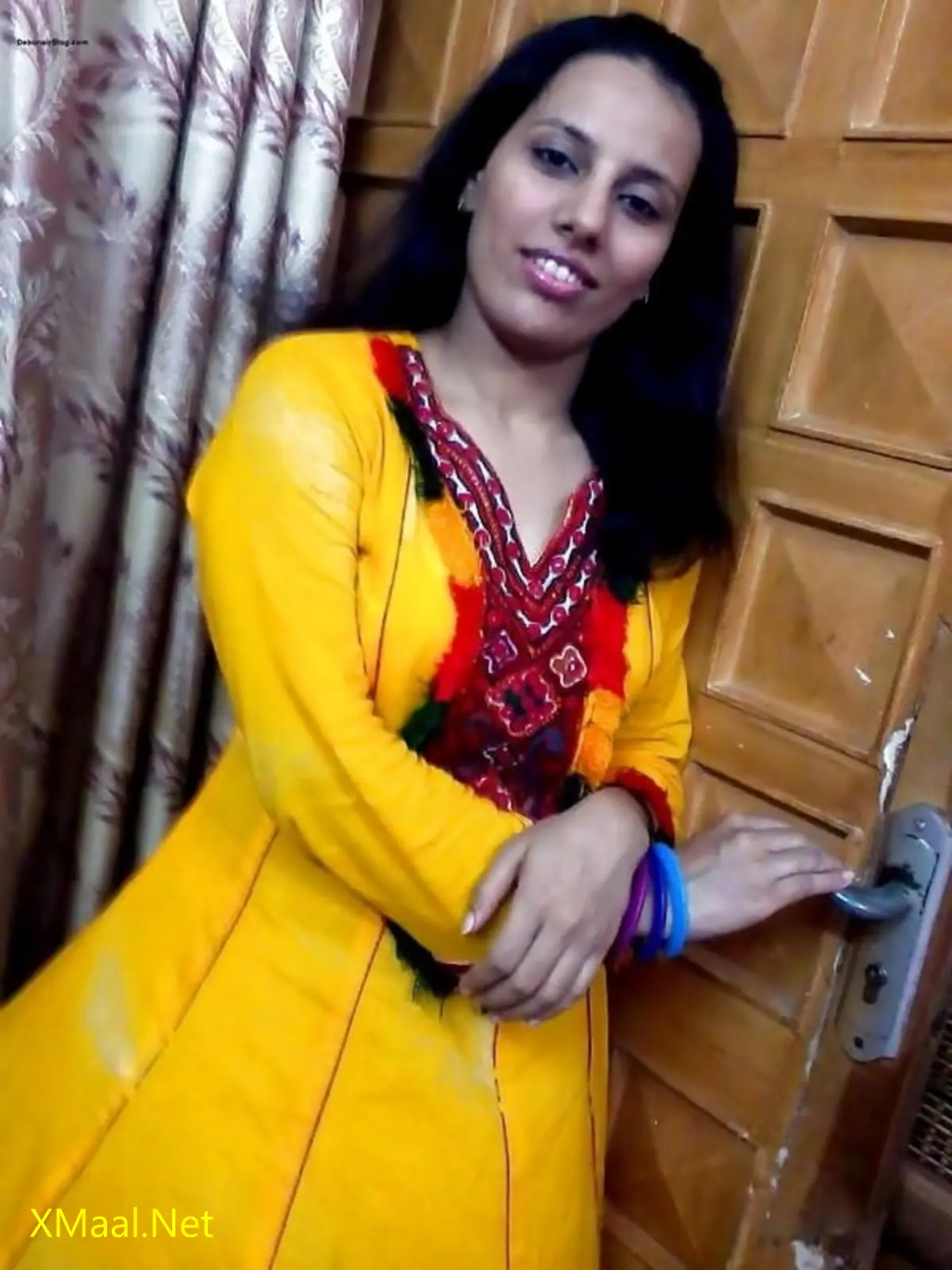 Indian Sexy Wife Nude Hairy Pussy - Thumbnail 1