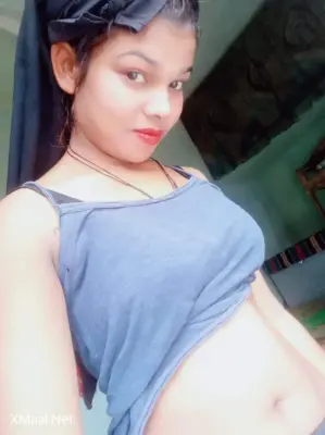 Indian Sexy Wife Nude Photo - Thumbnail 4