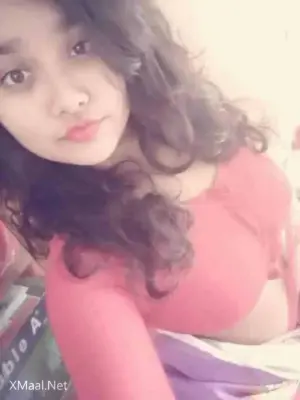 Stunning Hot Cute Chubby College Young Girl Nude Photo - Thumbnail 4