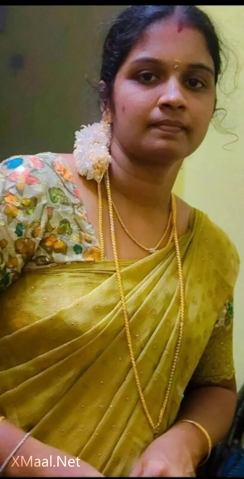 Tamil Wife Few Nude Photo - Thumbnail 3