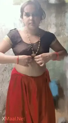 Village Bhabhi Nude Bathing Pho - Thumbnail 6