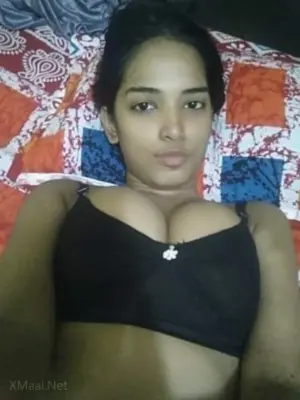 Young College Girl Nude Sexy Body - Thumbnail 4